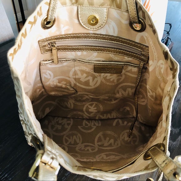 Michael Kors Shoulder Tote - Picture 4 of 5